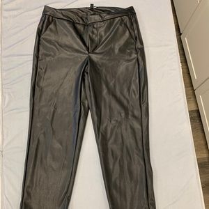 Fashion nova leather boyfriend nice cropped pants size 9/29